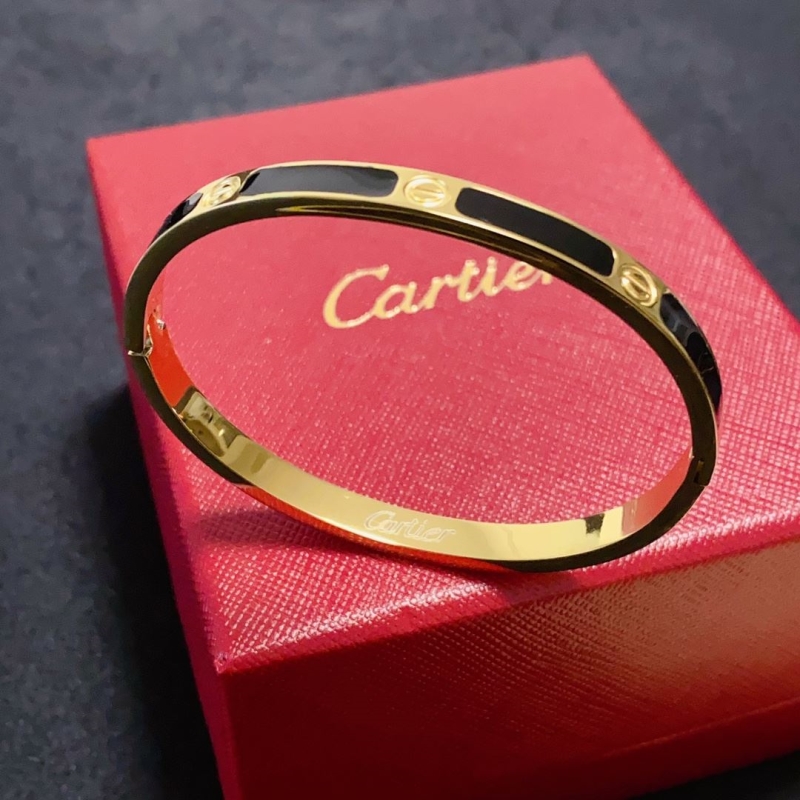 Ca*t1er bracelets
